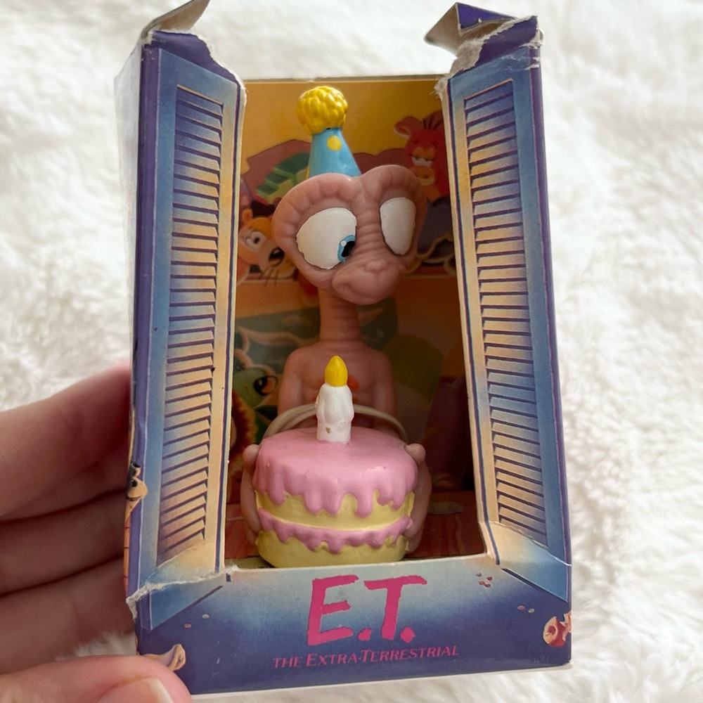 Vintage 1988 NIB ET Birthday Cake Toy Applause